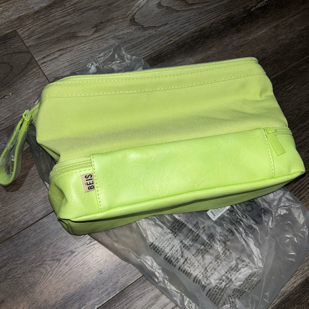 BEIS Dopp Kit